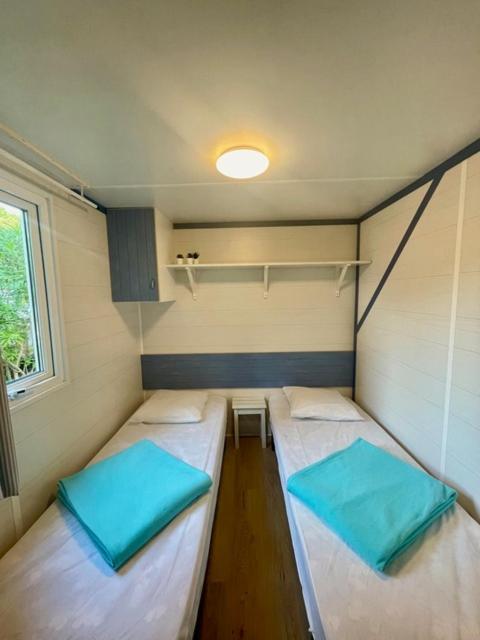 Camping Les Cigales 호텔 망들리유 라 나플 외부 사진